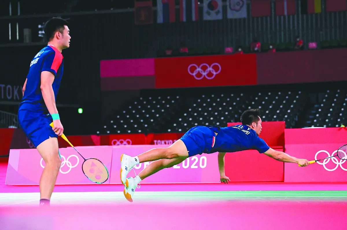 羽球黃金男雙  問鼎金牌