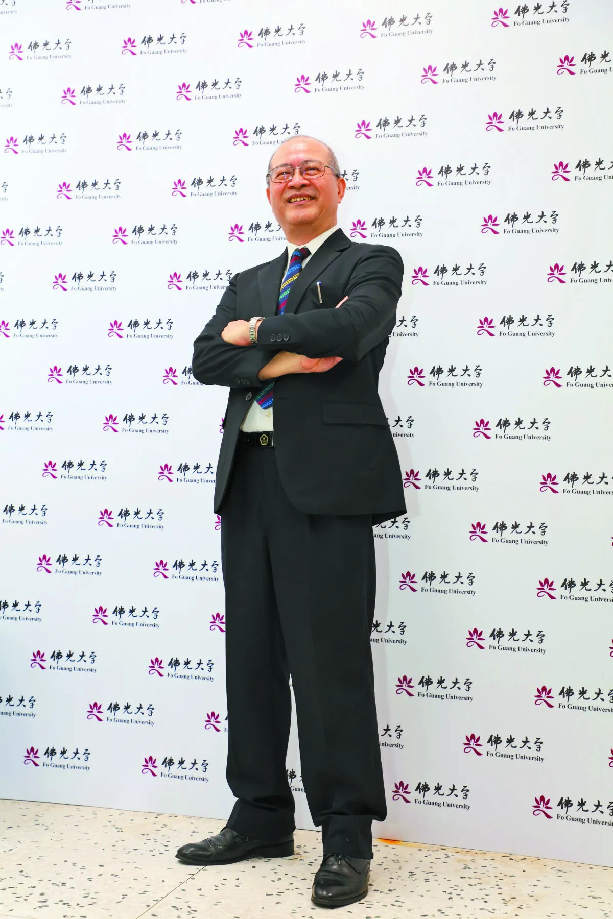 佛光大學校長  何卓飛接任