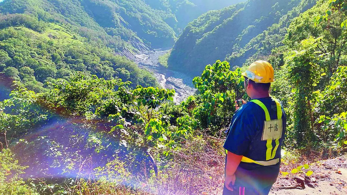便道遭沖毀 明霸克露斷橋暫停搶通