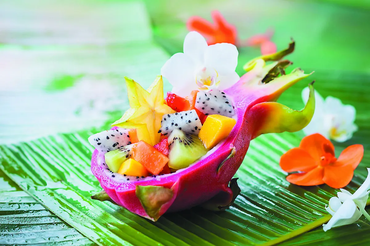 普度供品澎湃吃 四果消解胃糟糟