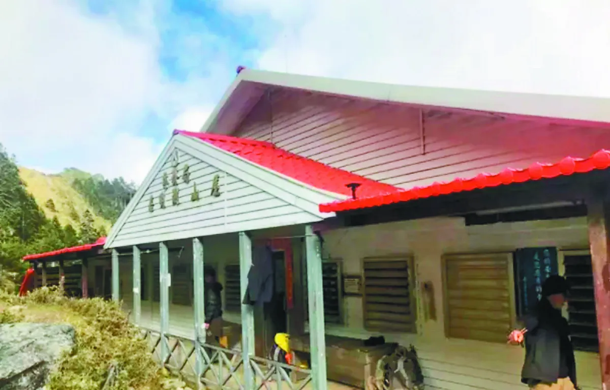 6山屋 9月10日開放  入住量上限3成