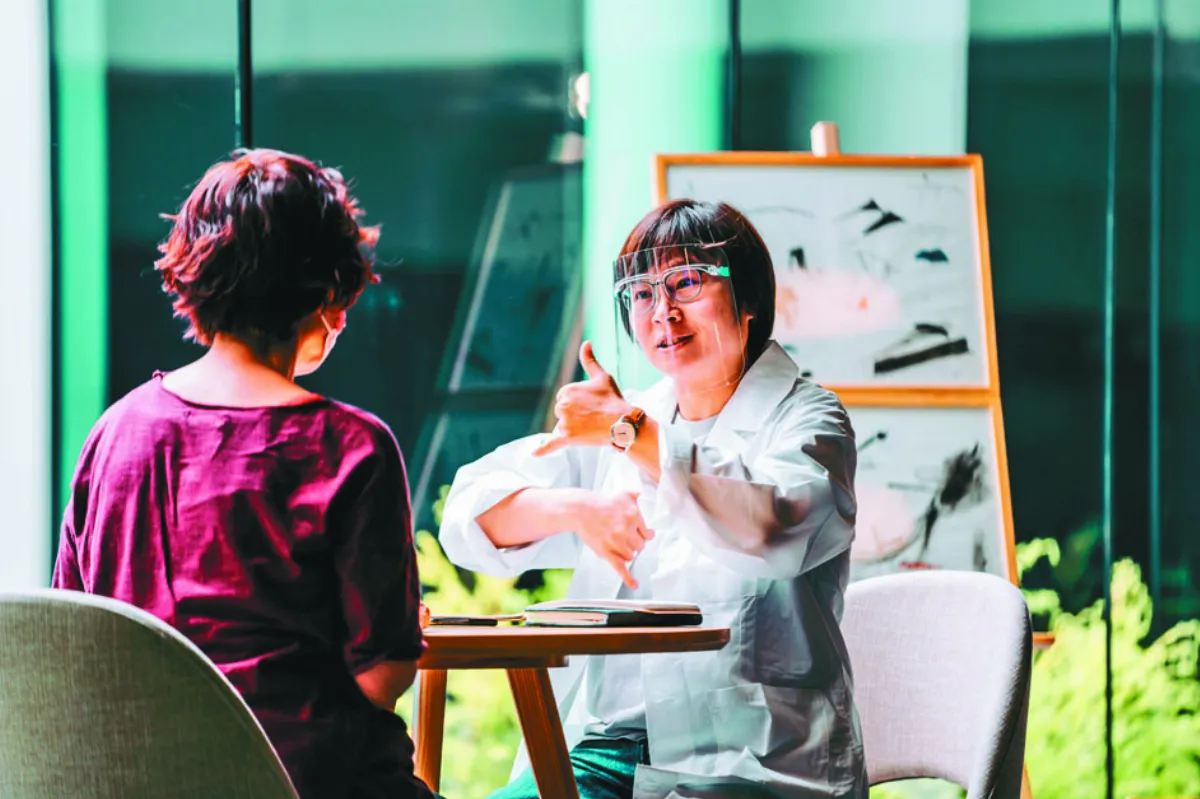 藝術家化身諮詢師 詞曲療癒人心