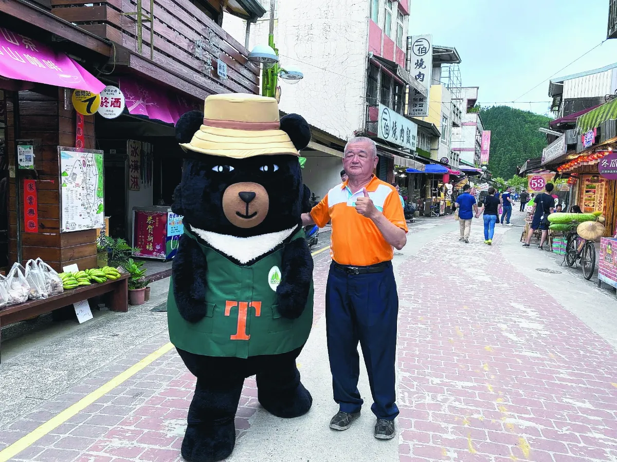 教官退休改當村長 勵志故事變微電影