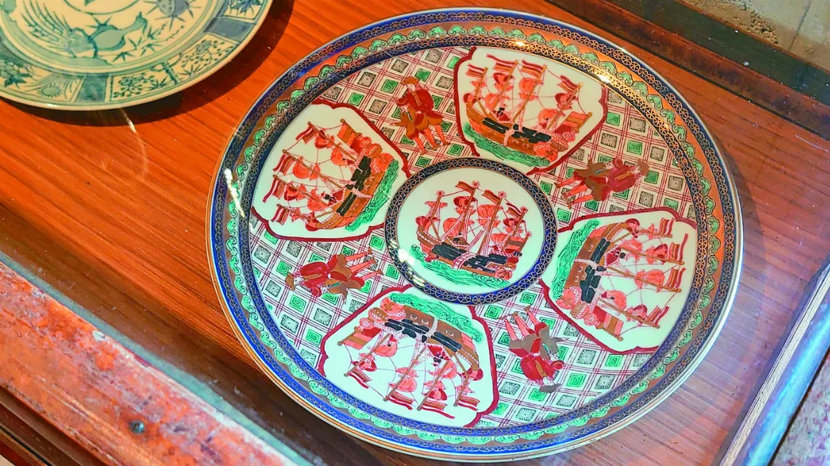 台灣碗盤博物館 手繪餐桌上食具 高溫釉下彩之美