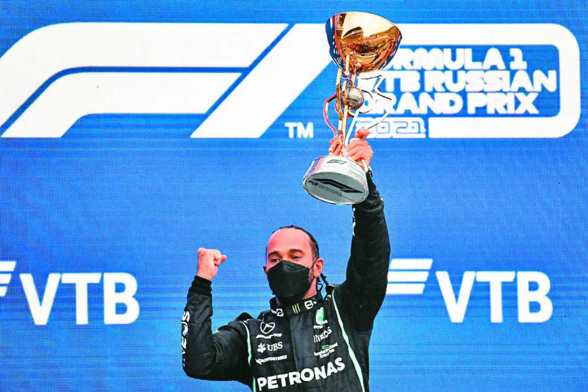 追趕跑跳碰 韓密爾頓 F1首位百勝車手