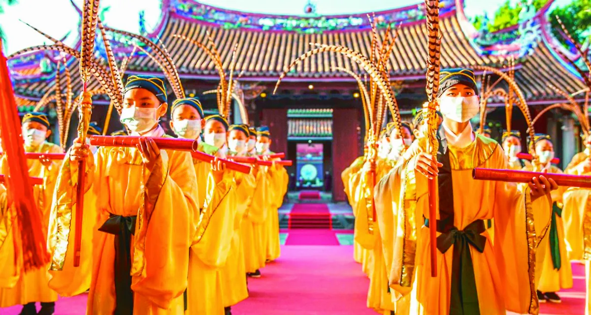 全台祭孔 智慧糕、智慧筆最熱門