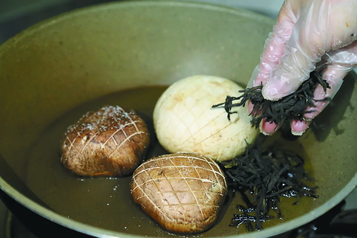 勤心茶味 單欉猴菇排 蘭郁回香