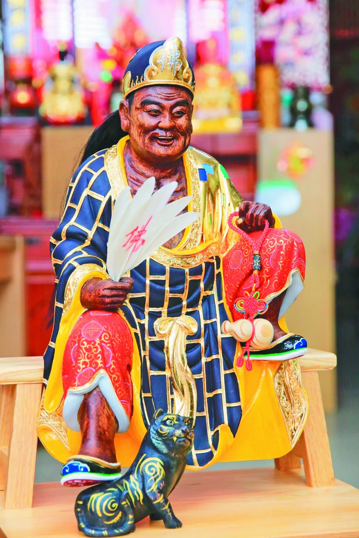 媽祖神尊遭祝融 林新發巧手修復