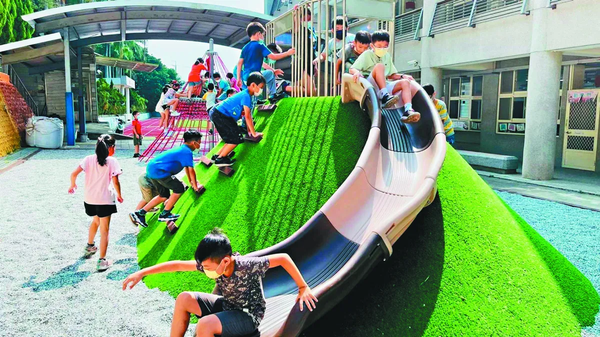 攀爬、冒險… 苗縣86國小  揮別罐頭遊具
