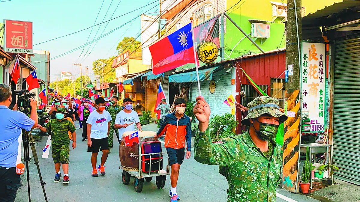 愛國愛部落 排灣青年 揪族人國慶升旗