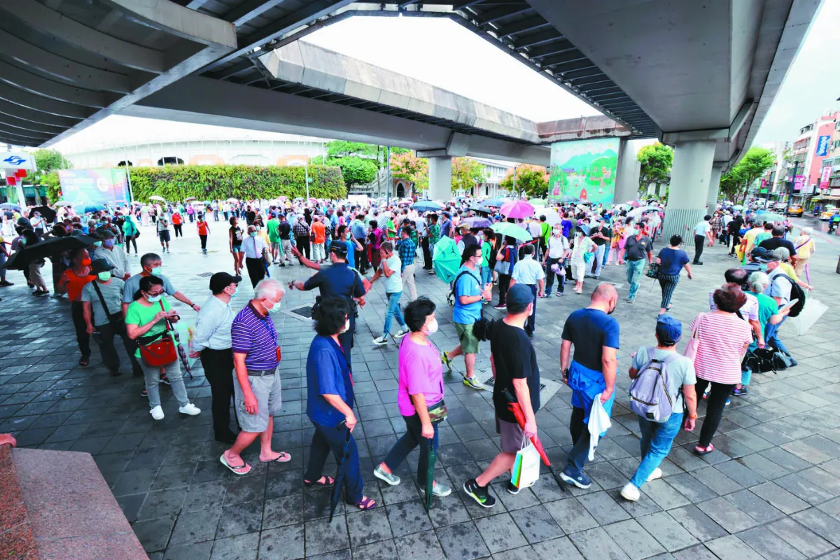 預估440萬人 第12輪3款疫苗 分2階段接種