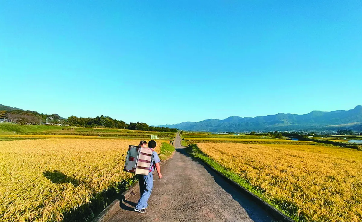 圓愛女心願 暖爸製禰豆子箱背她