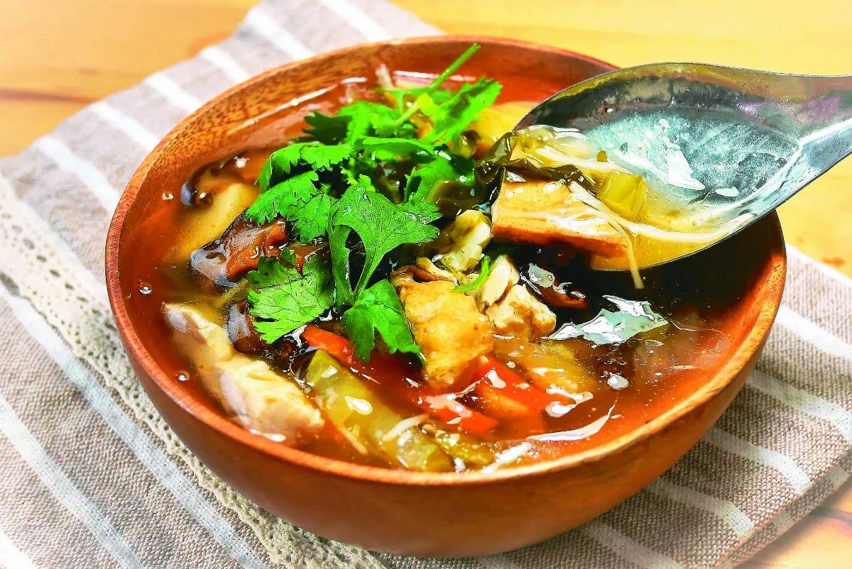 藍山炊煙 冬菜油豆腐羹湯