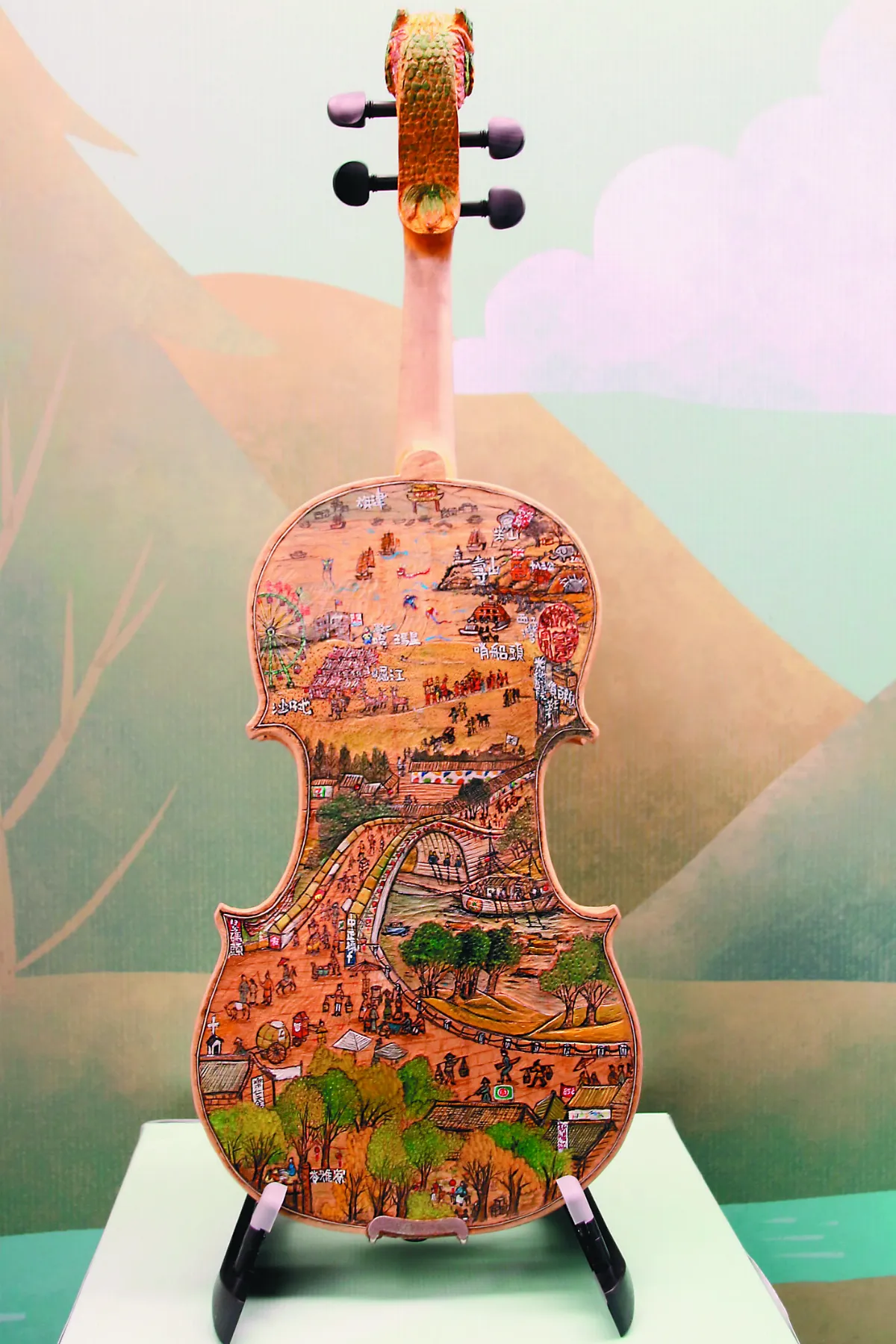 令人驚豔 水庫漂流木 變身獨特小提琴