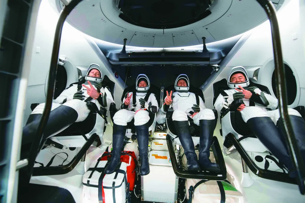 SpaceX太空船載4太空人 安返地球