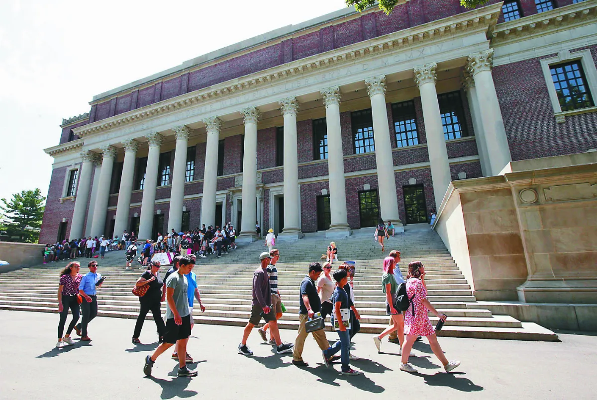 美國大學學費  40 年飆漲 169 %