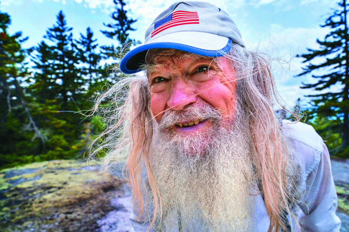 83歲翁 徒步征服3500公里小徑