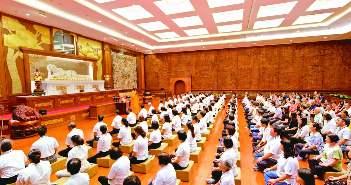 向星雲大師學管理 佛館殿堂 給予大眾祝福