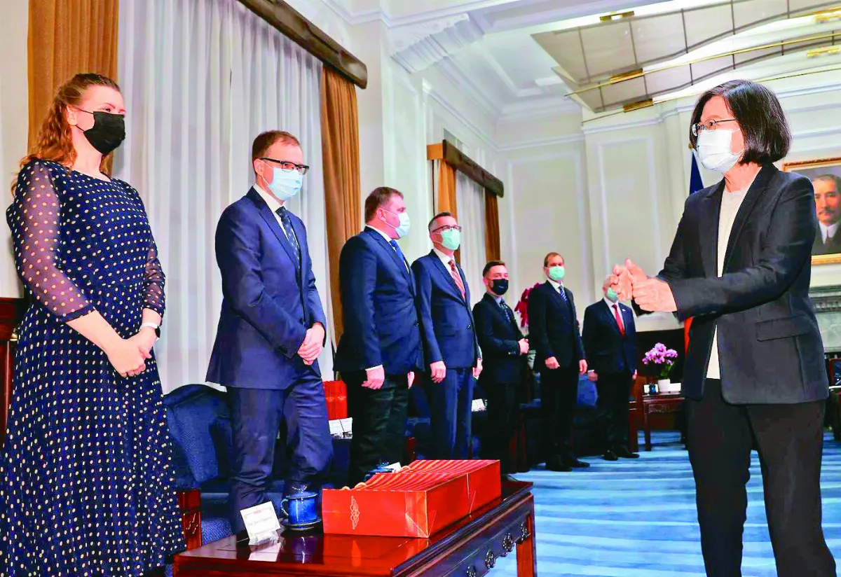 見波海議員 蔡分享民主