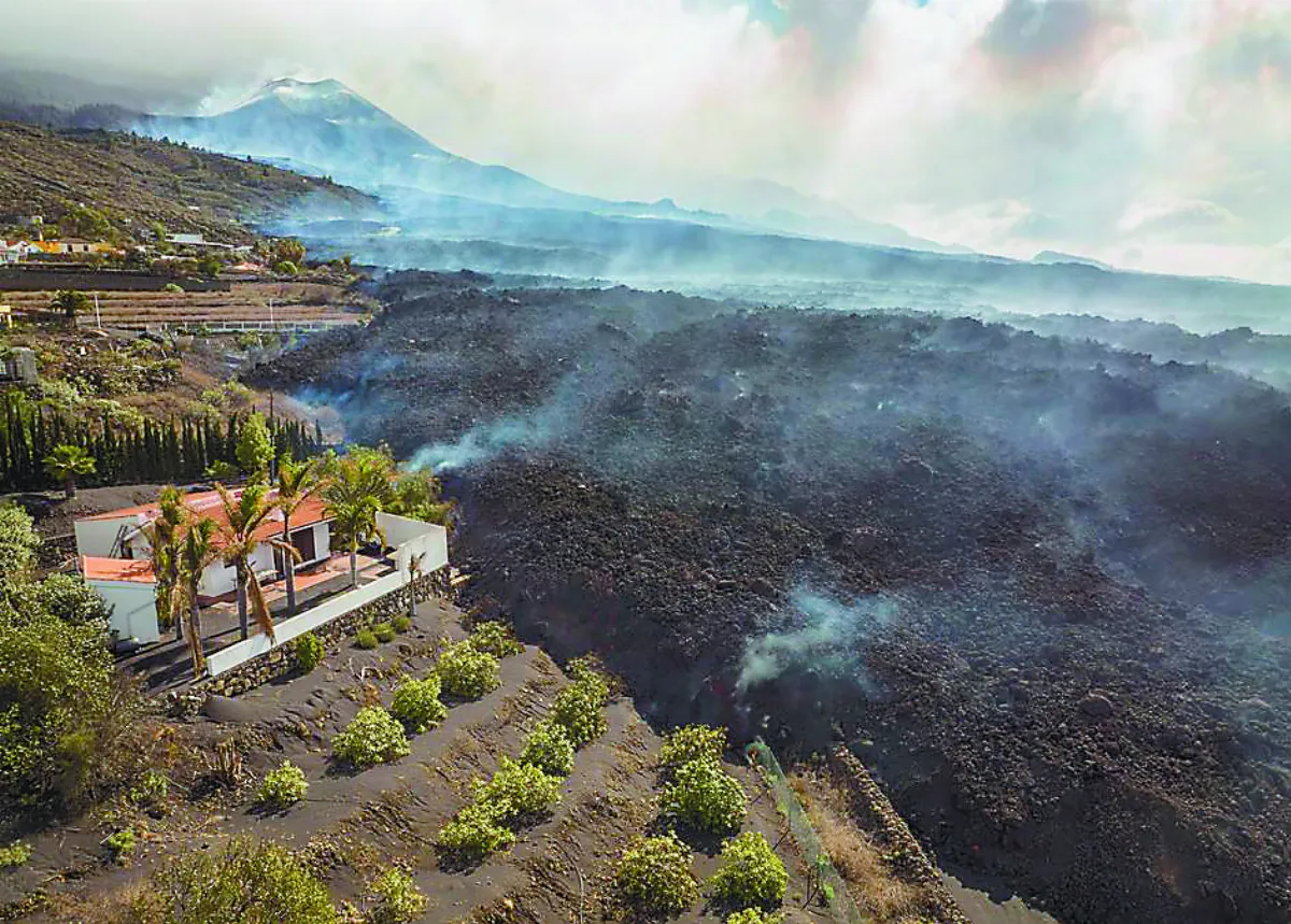 拉帕瑪島火山 噴發活動加劇