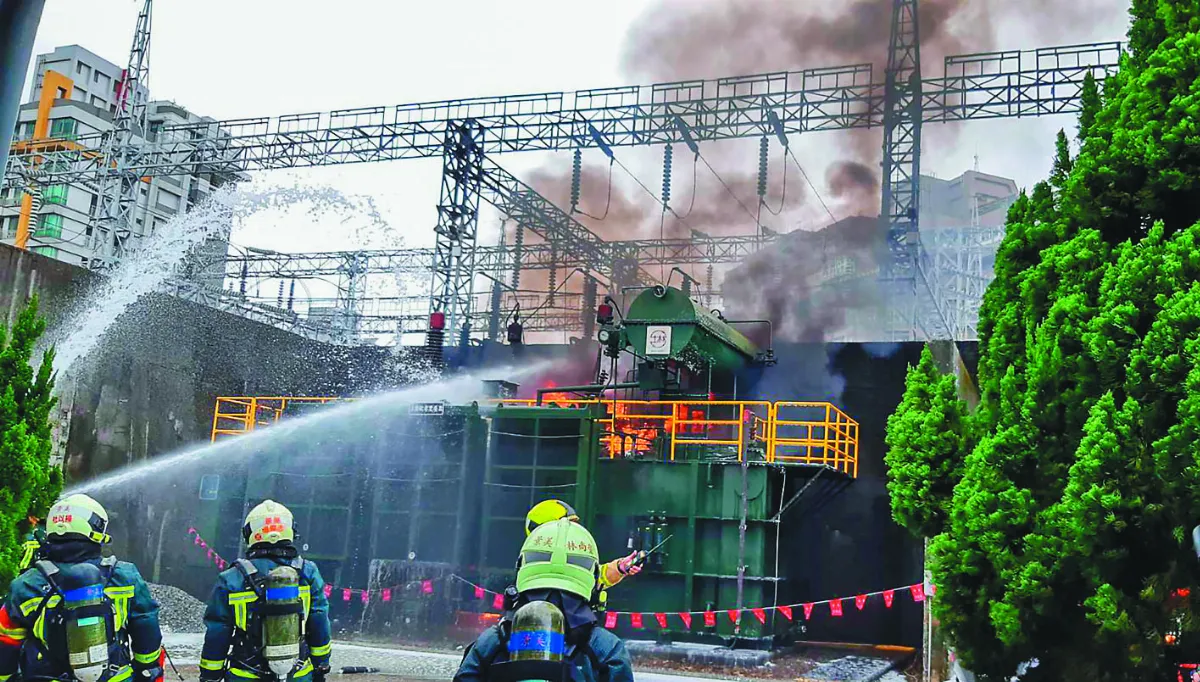 萬隆變電所爆炸 30萬戶停電