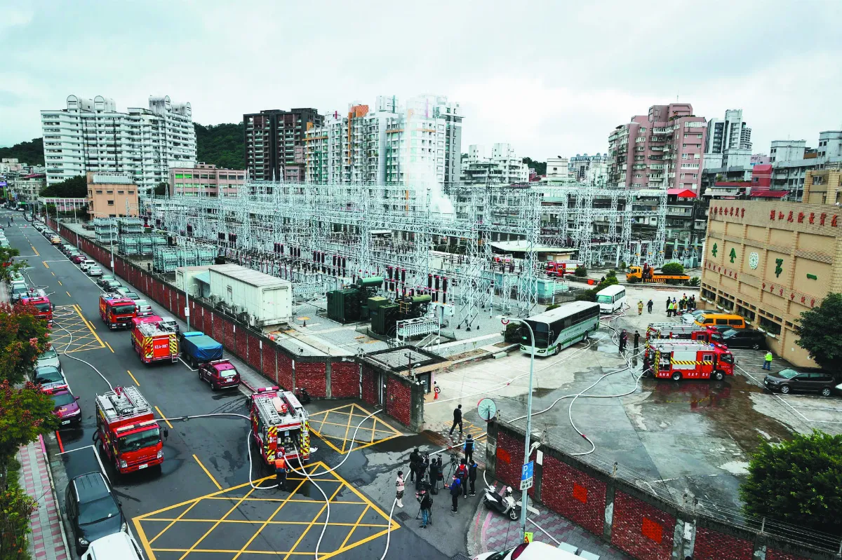 萬隆變電所爆炸 30萬戶停電