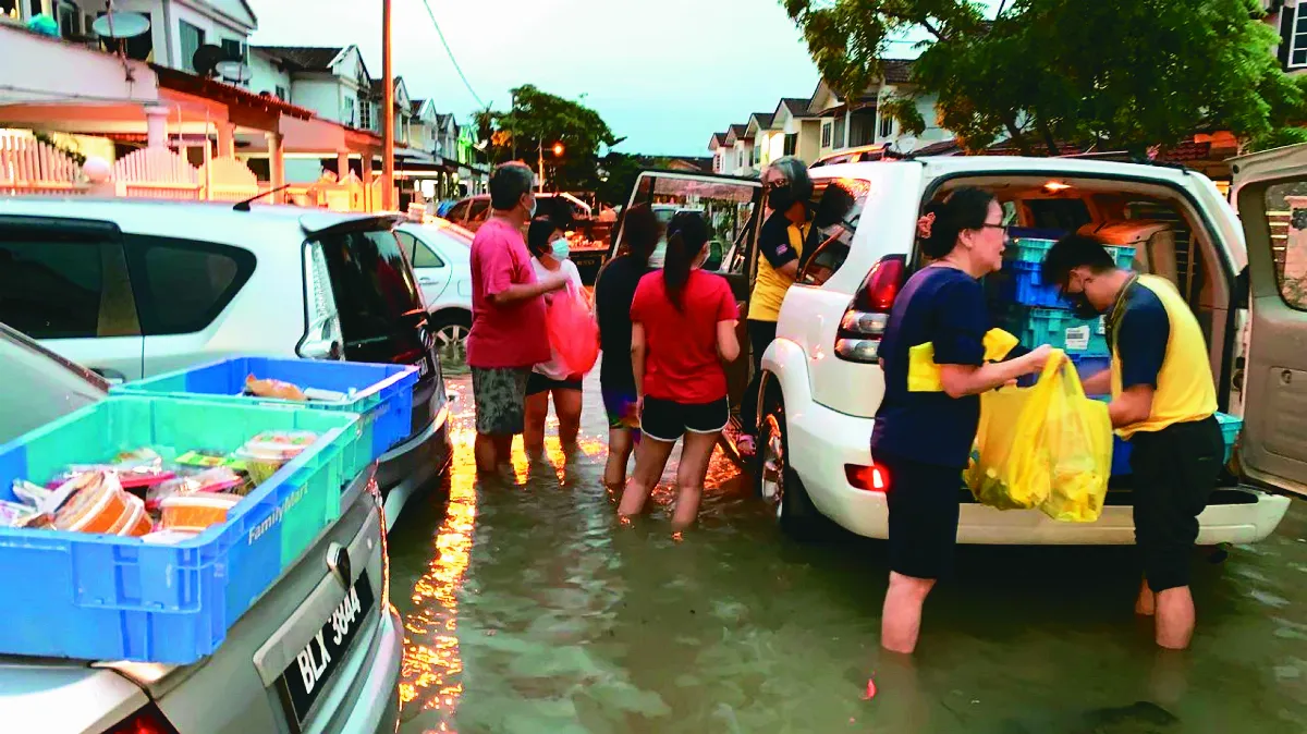 大馬巴生水位漸退 佛光人續救援