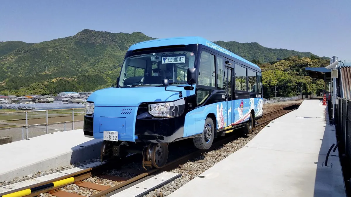 是公車也是火車 首條DMV上路