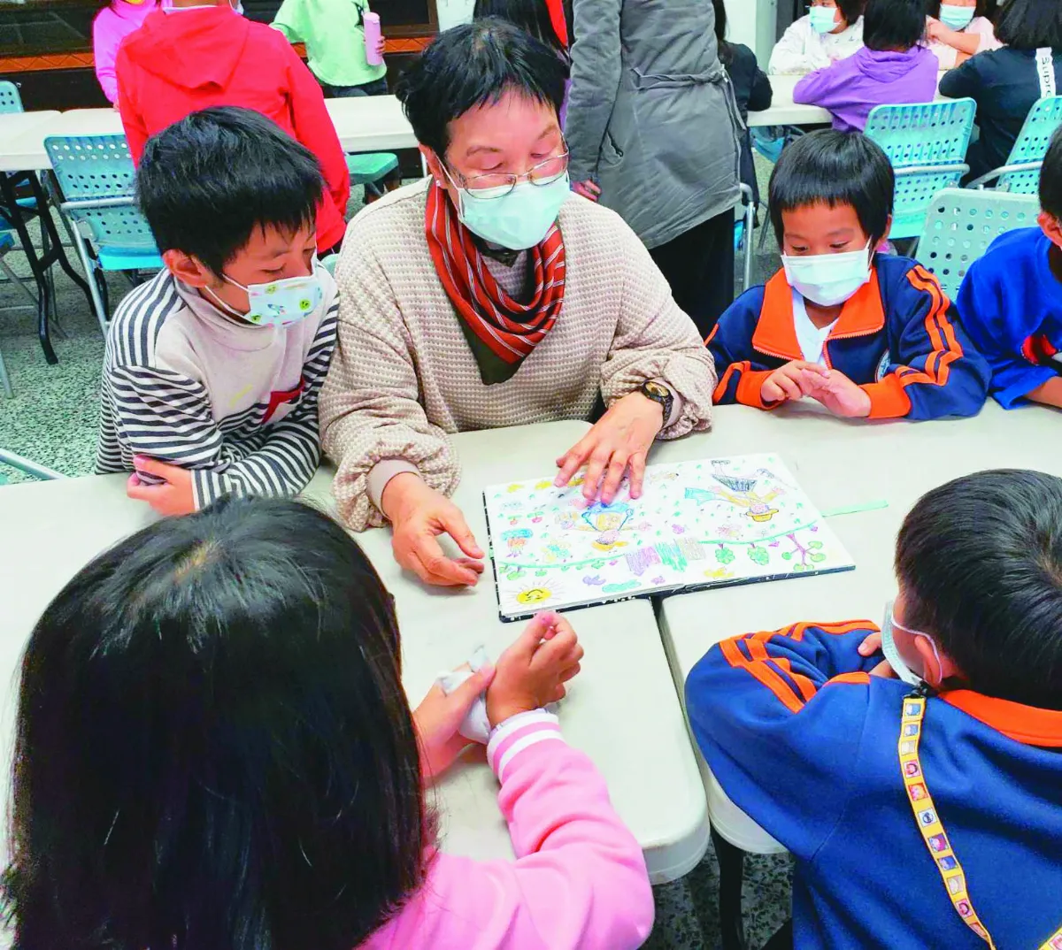耆老說生命故事  引發孩童共鳴