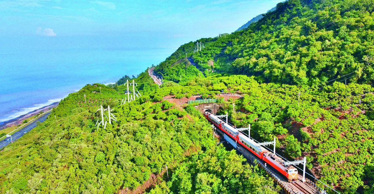 王文靜看世界 「藍與黑」的旅程──枋山溪之南，另一國度