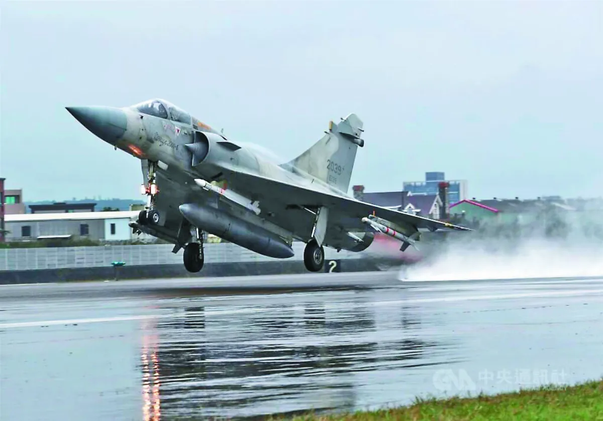 幻象機體冒煙 引發虛驚