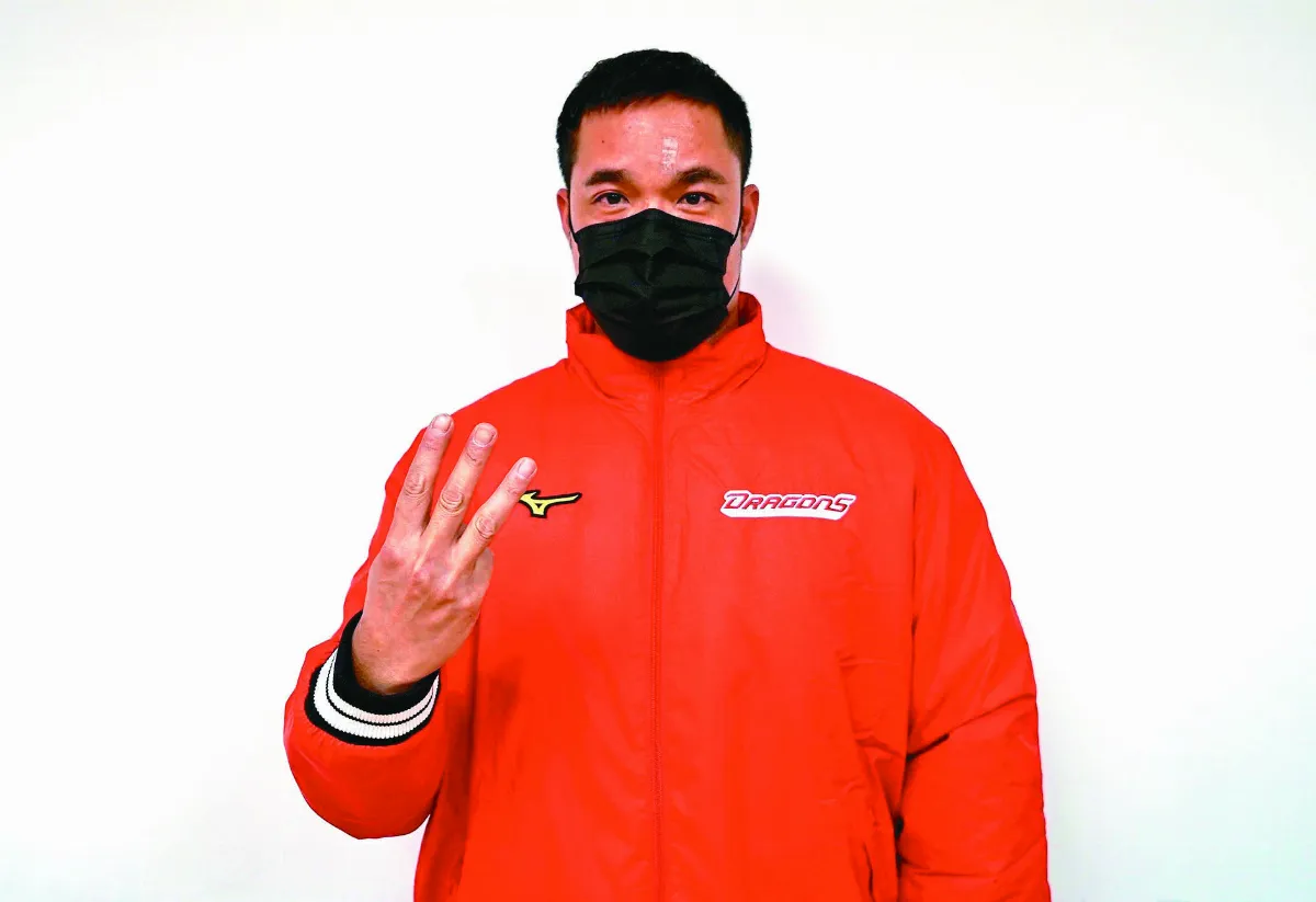 林智勝披龍袍 邁向300轟里程碑