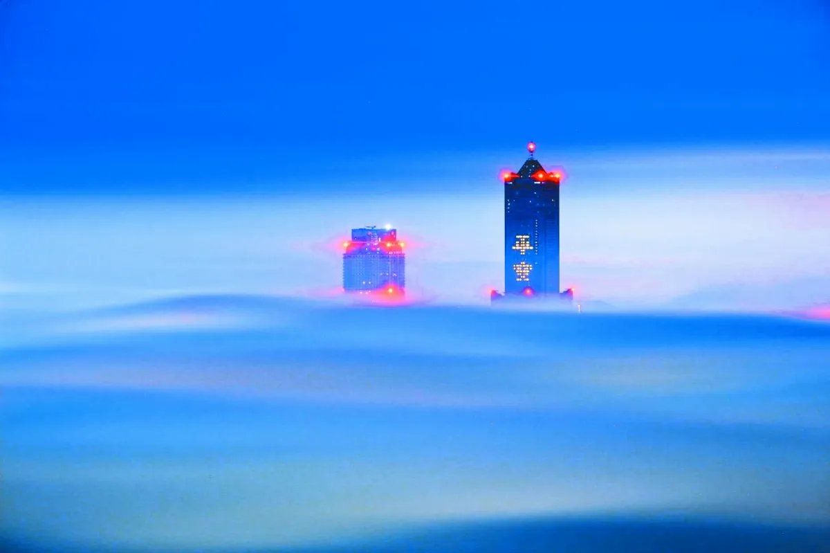 琉璃雲海  浮現安平