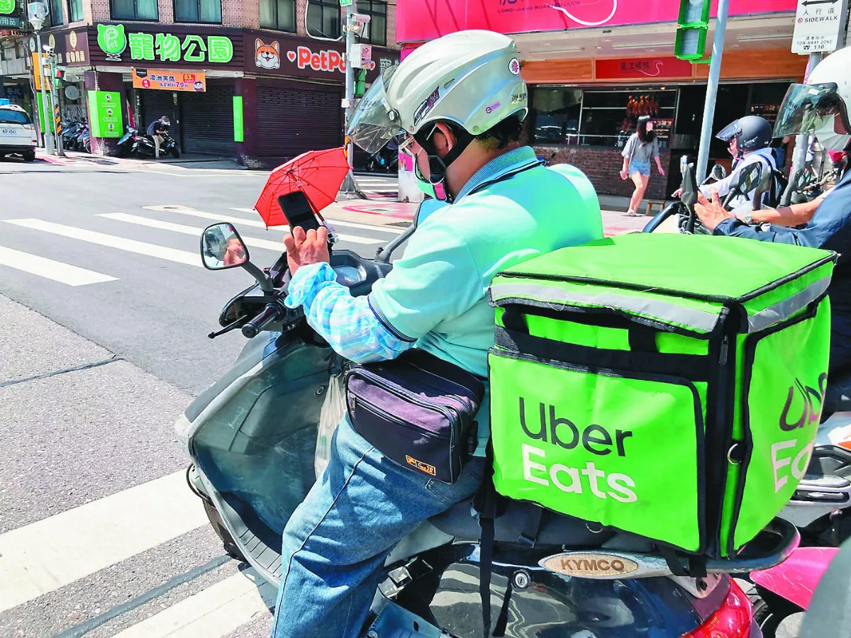 駕駛滑手機 車禍死傷逐年升