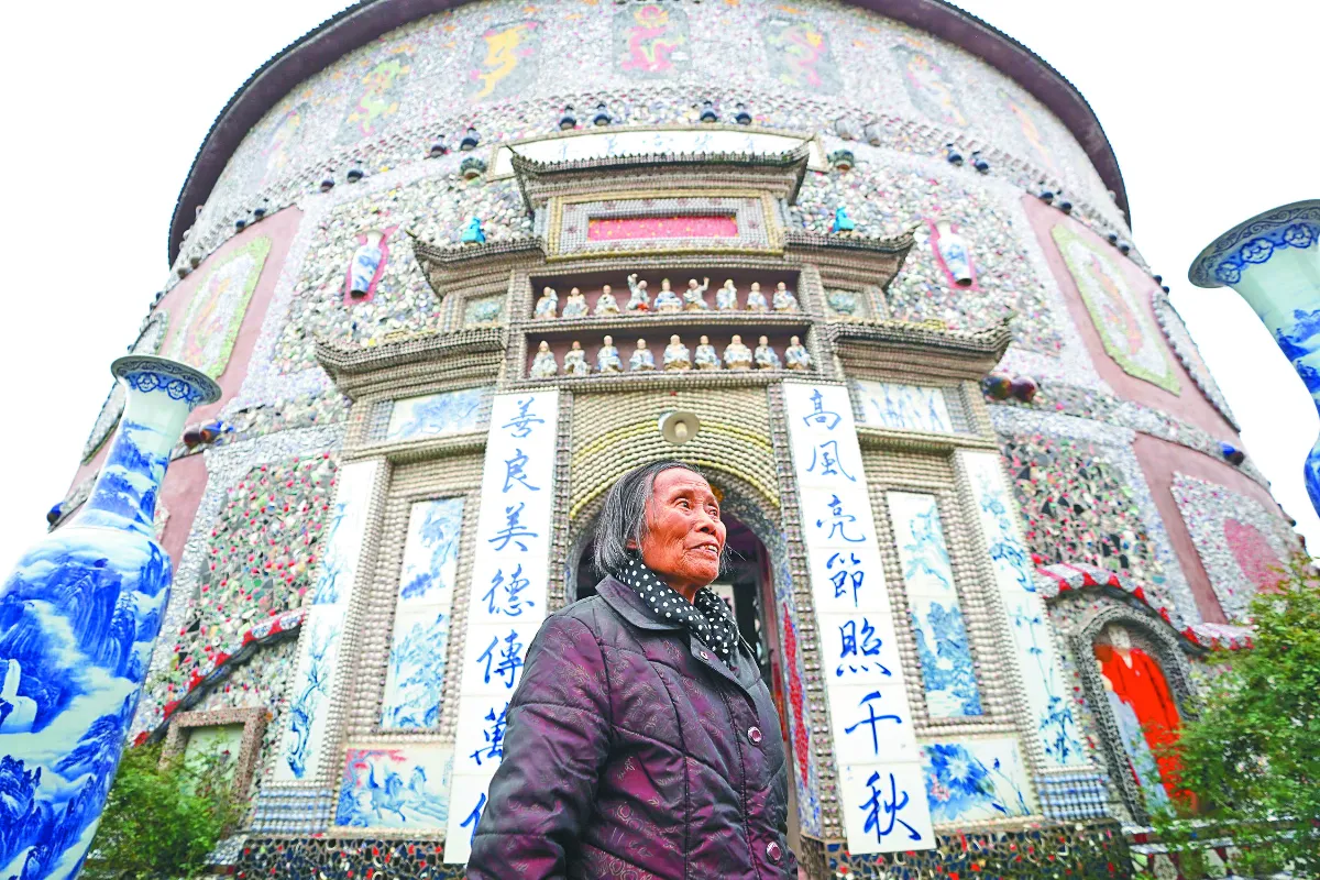 92歲嬤 花光積蓄景德鎮蓋瓷宮