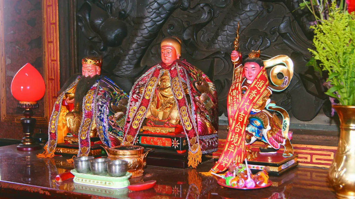 防土地公神遊 崇德宮主祀土地婆