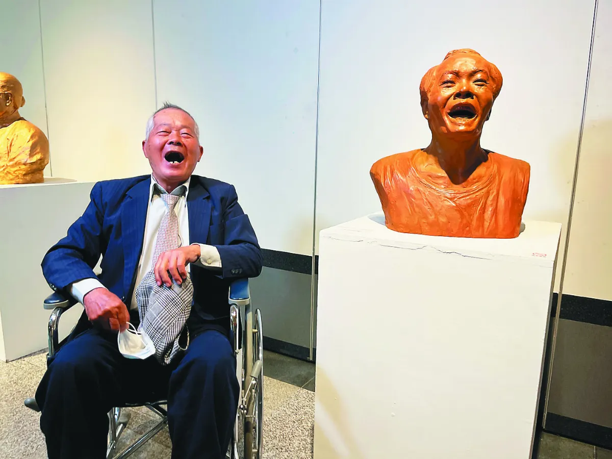 用雕刻刀寫台灣史 陳松開展