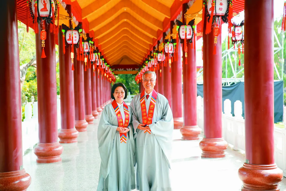 回向世界和平 劉招明行解並重