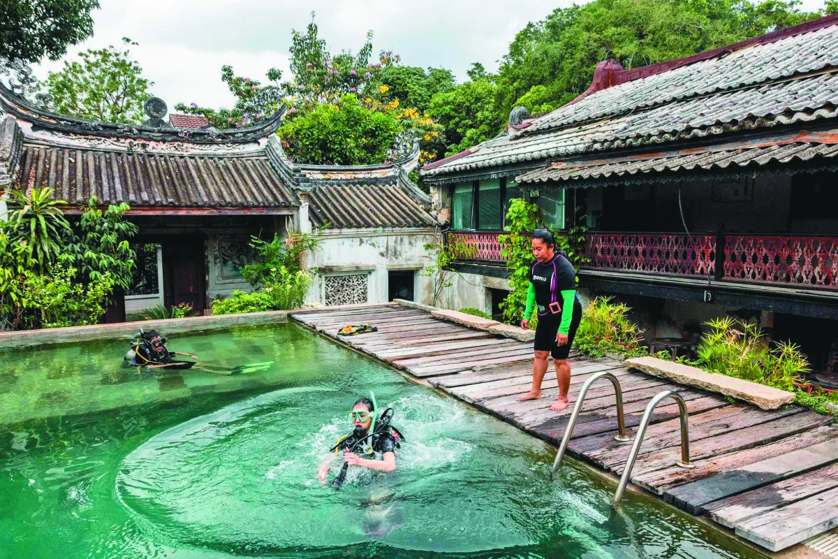 200多年老宅裡練潛水