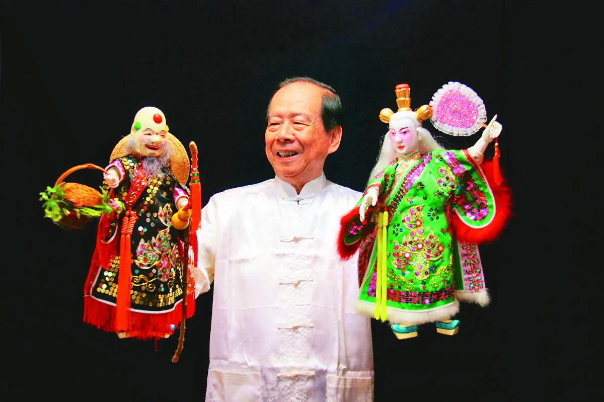 鍾任壁 蒐藏戲偶 2000 尊