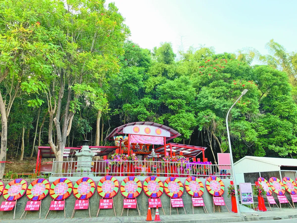 嘉大200年土地公 校友集資入新厝