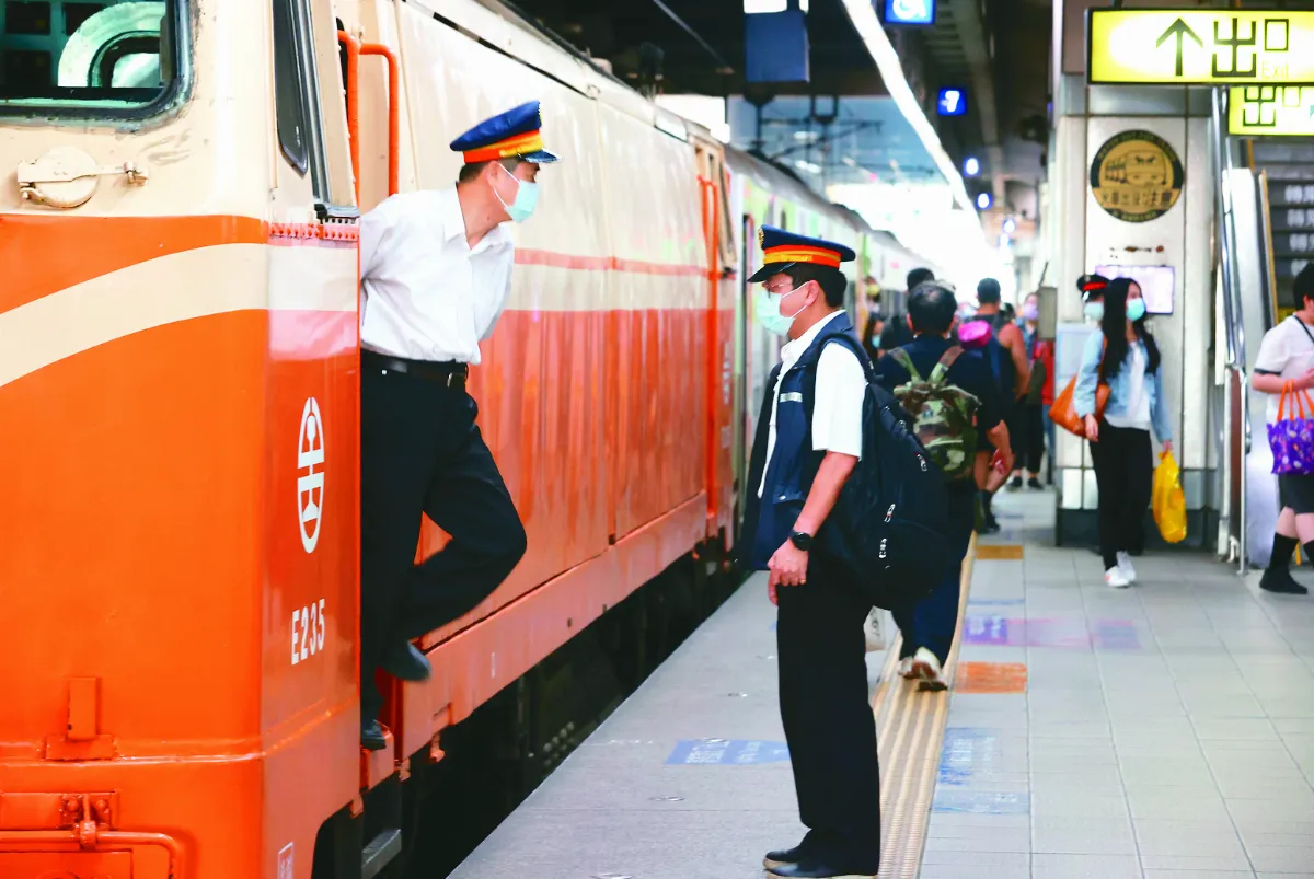 勞動節 90%台鐵列車恐停駛