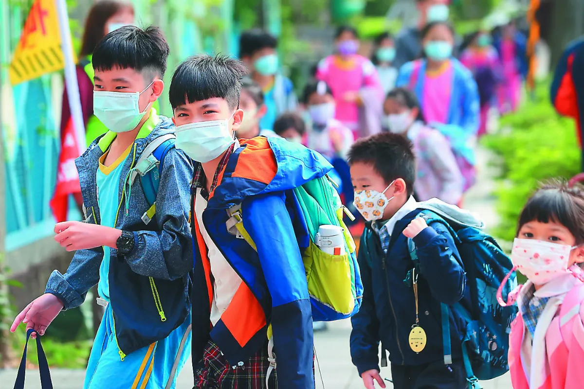 比照青少年 幼童施打疫苗 原則在校園