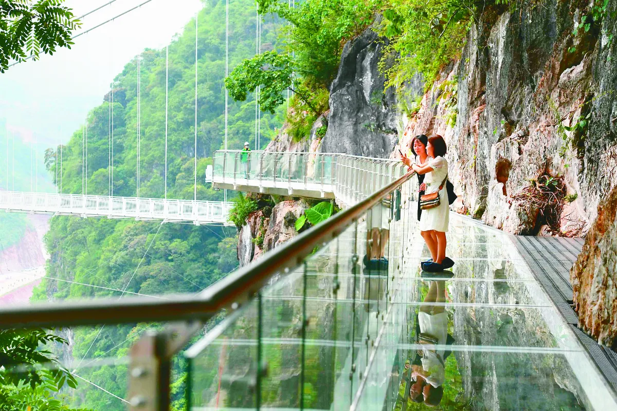 世界最長玻璃步橋