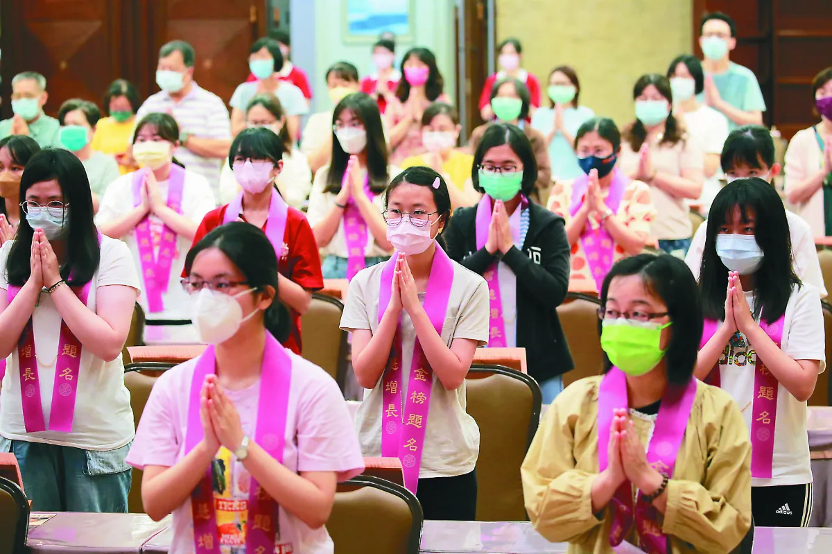 南屏別院考生祈福 做己貴人