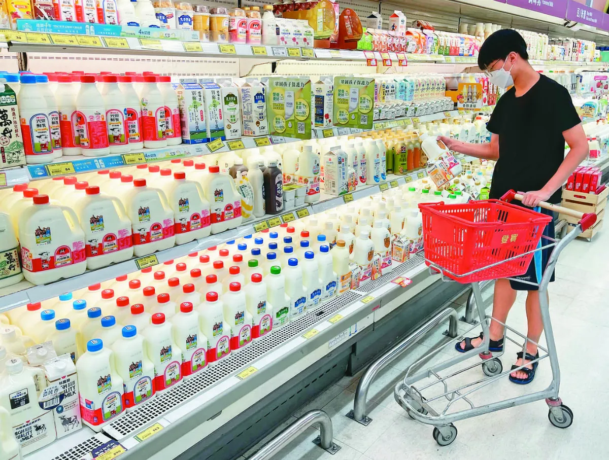 生乳漲5%沒下文 酪農撐不住 擬緊急應變爭權益