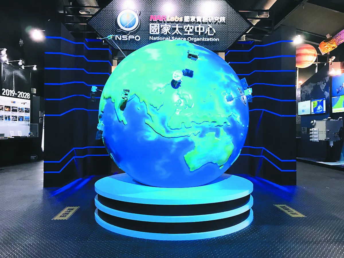 北回二館  復刻衛星操控室