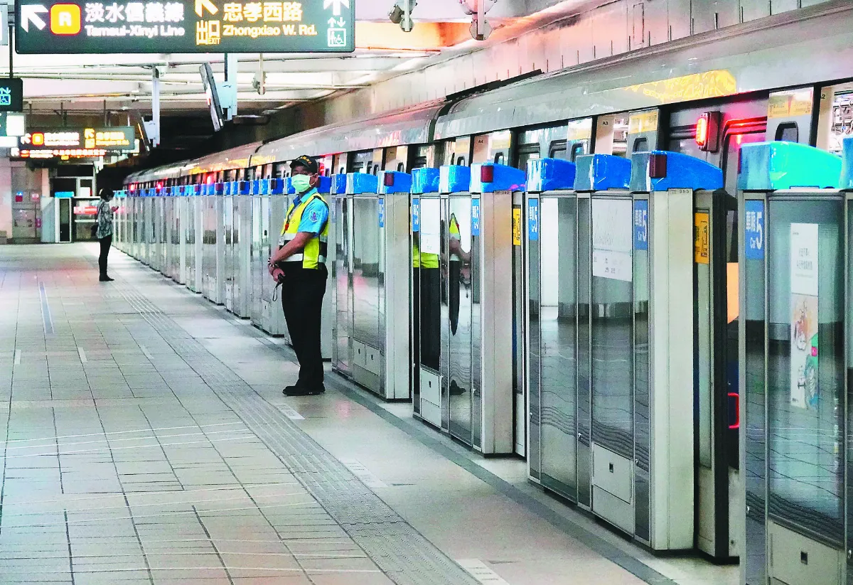 疫情延燒  捷運站冷清