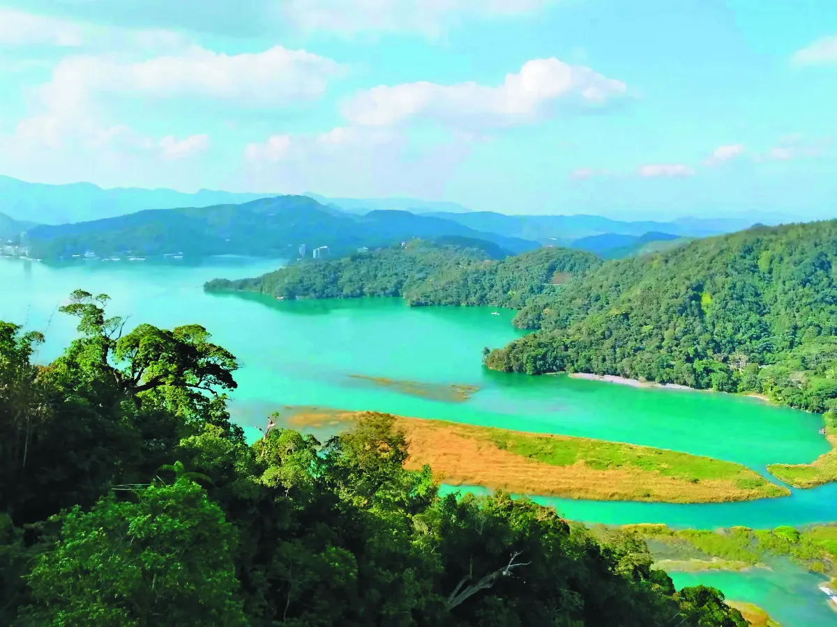 湖光山色