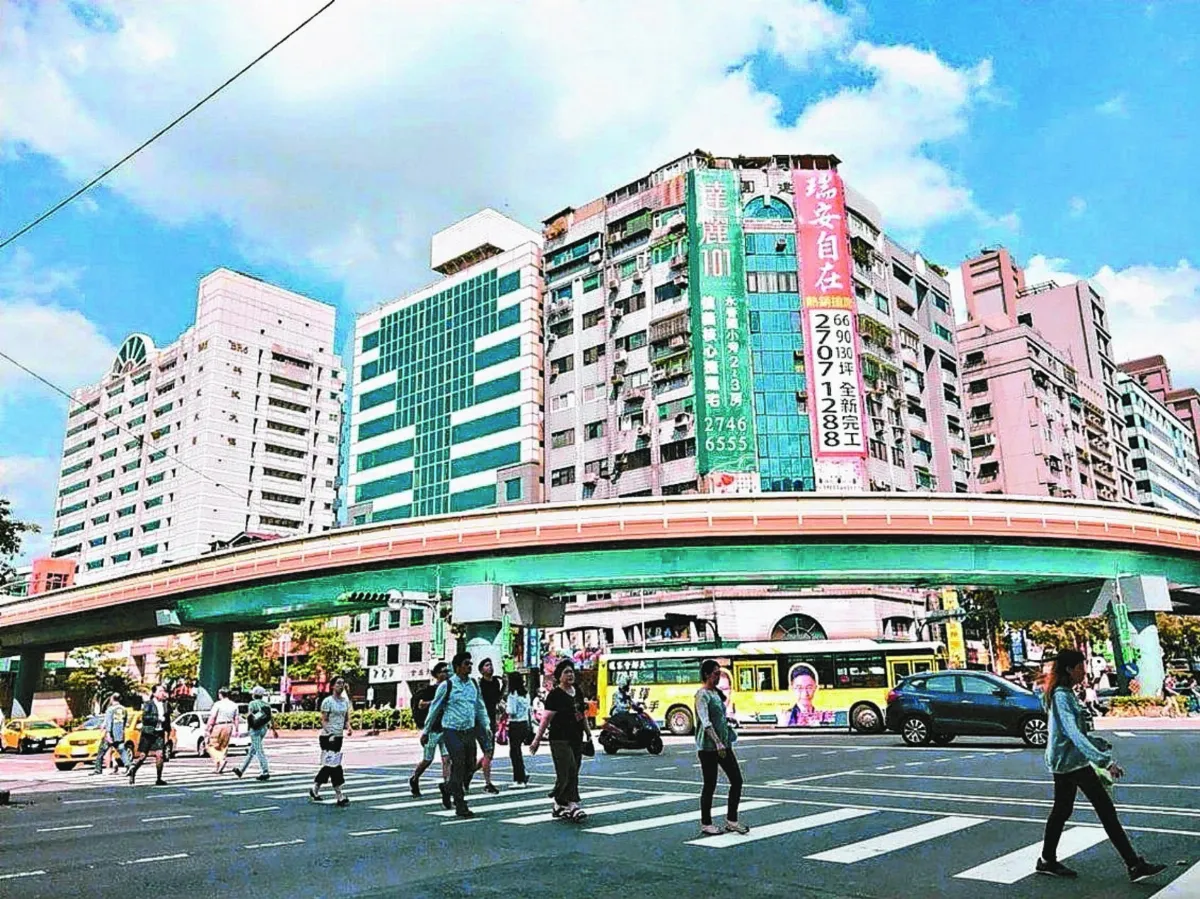 公股銀 調高存放款利率